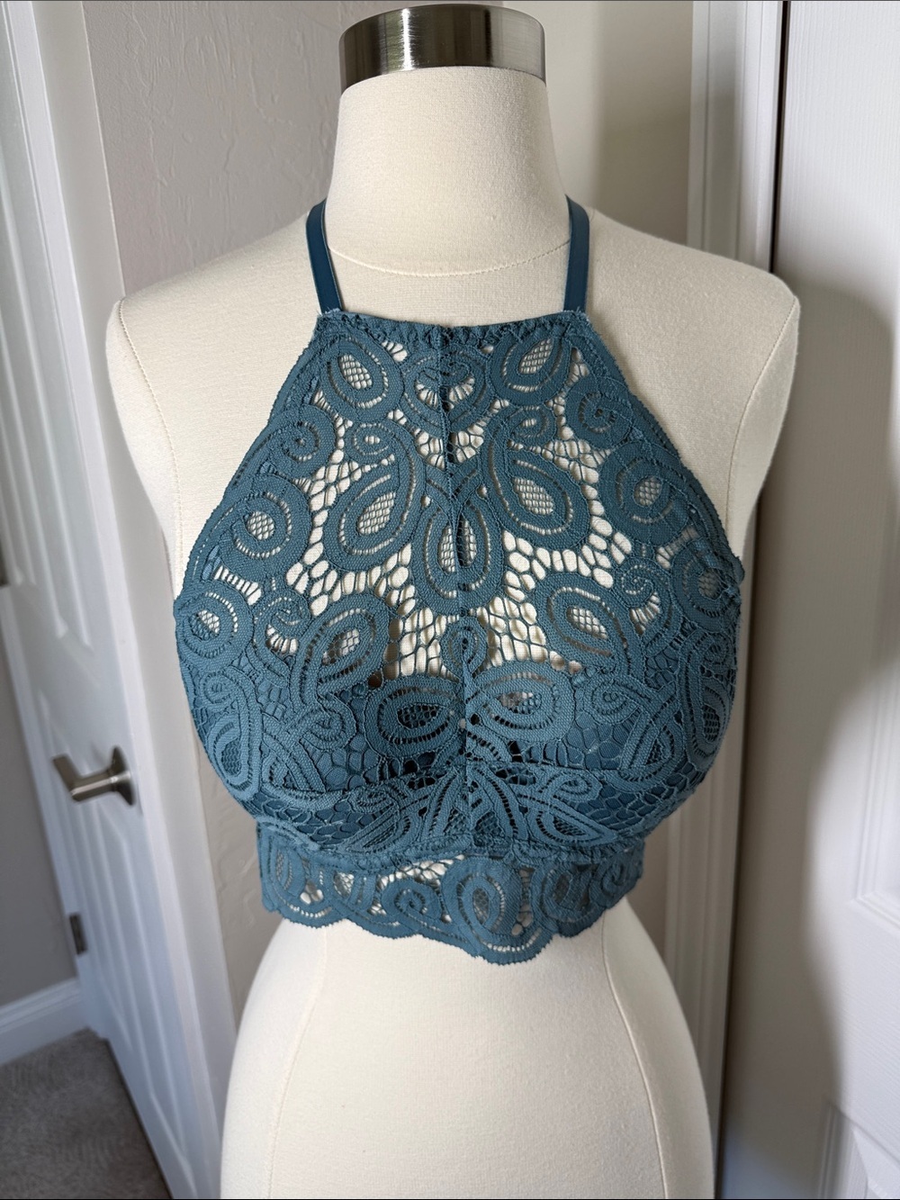 NWT Victoria’s Secret blue lace high neck racerback bra size XS
